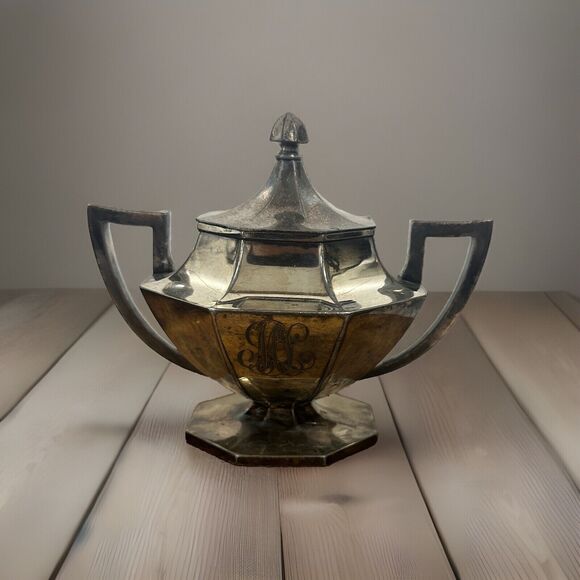 Wilcox Silver Plate Co Sugar Bowl with Lid Year 1951 made in Meriden USA - Picture 1 of 6